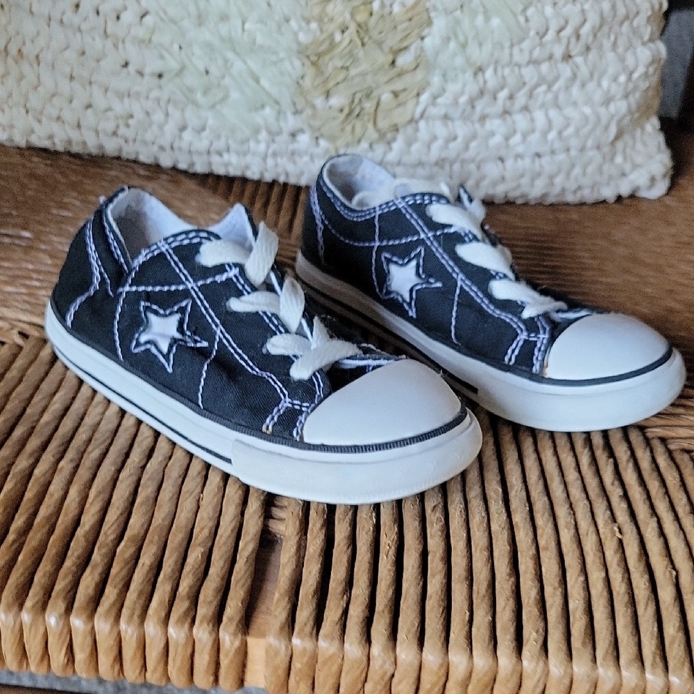 Converse One Star, black/white sneaker, size 9
